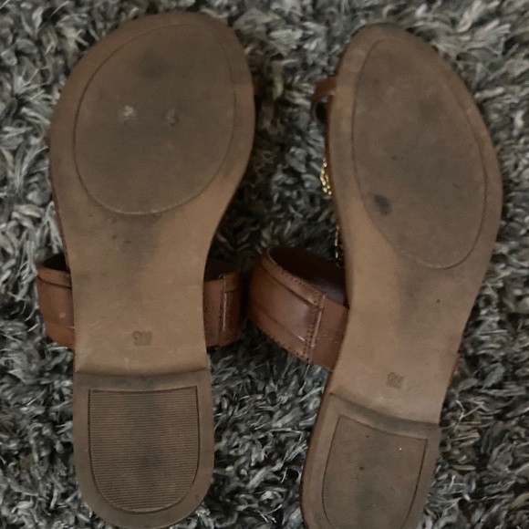 EUC GBG Los Angeles Gold Chain Brown Sandals - Picture 5 of 5